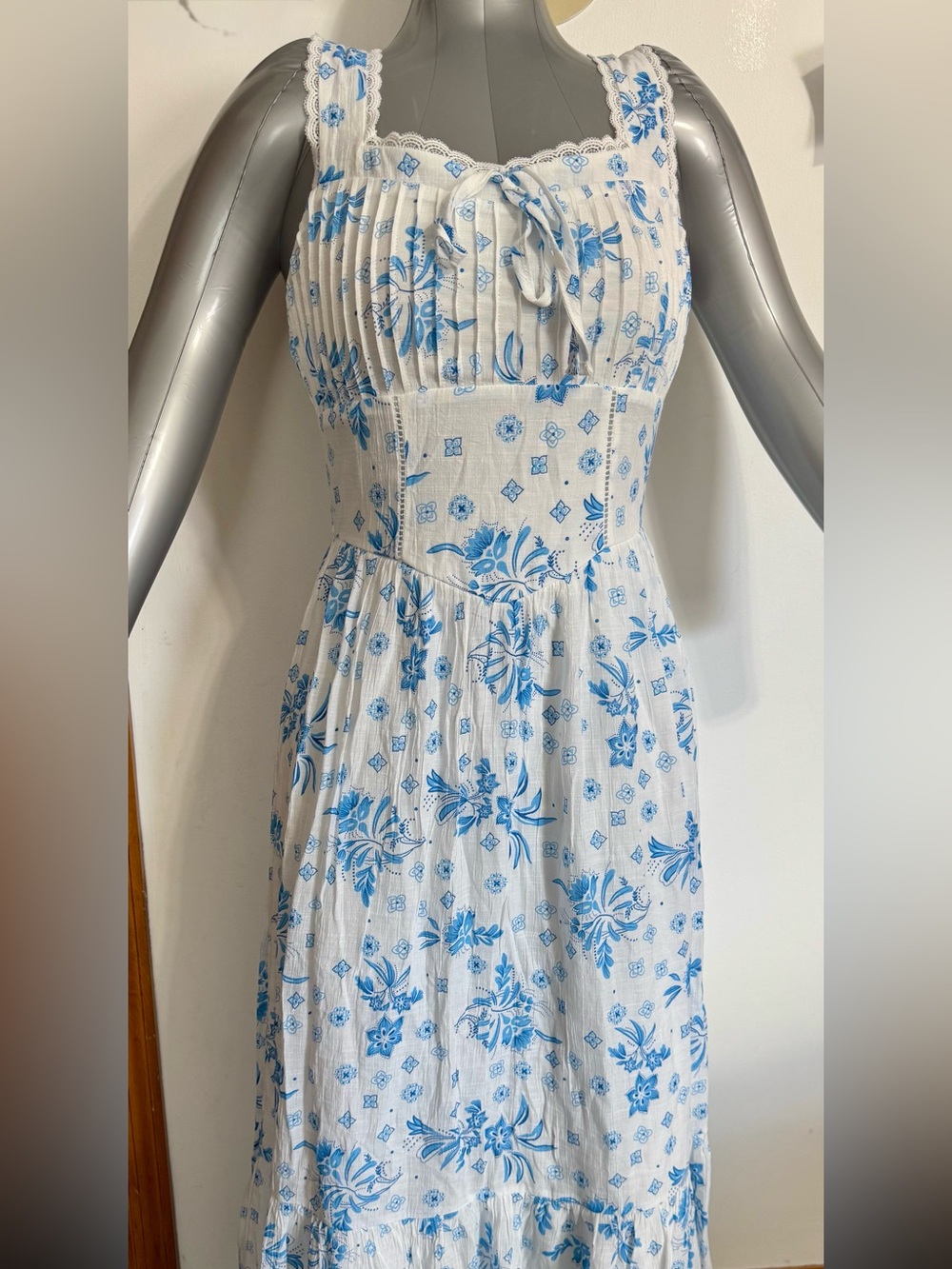 Blue Floral Dress - Picture 3 of 6